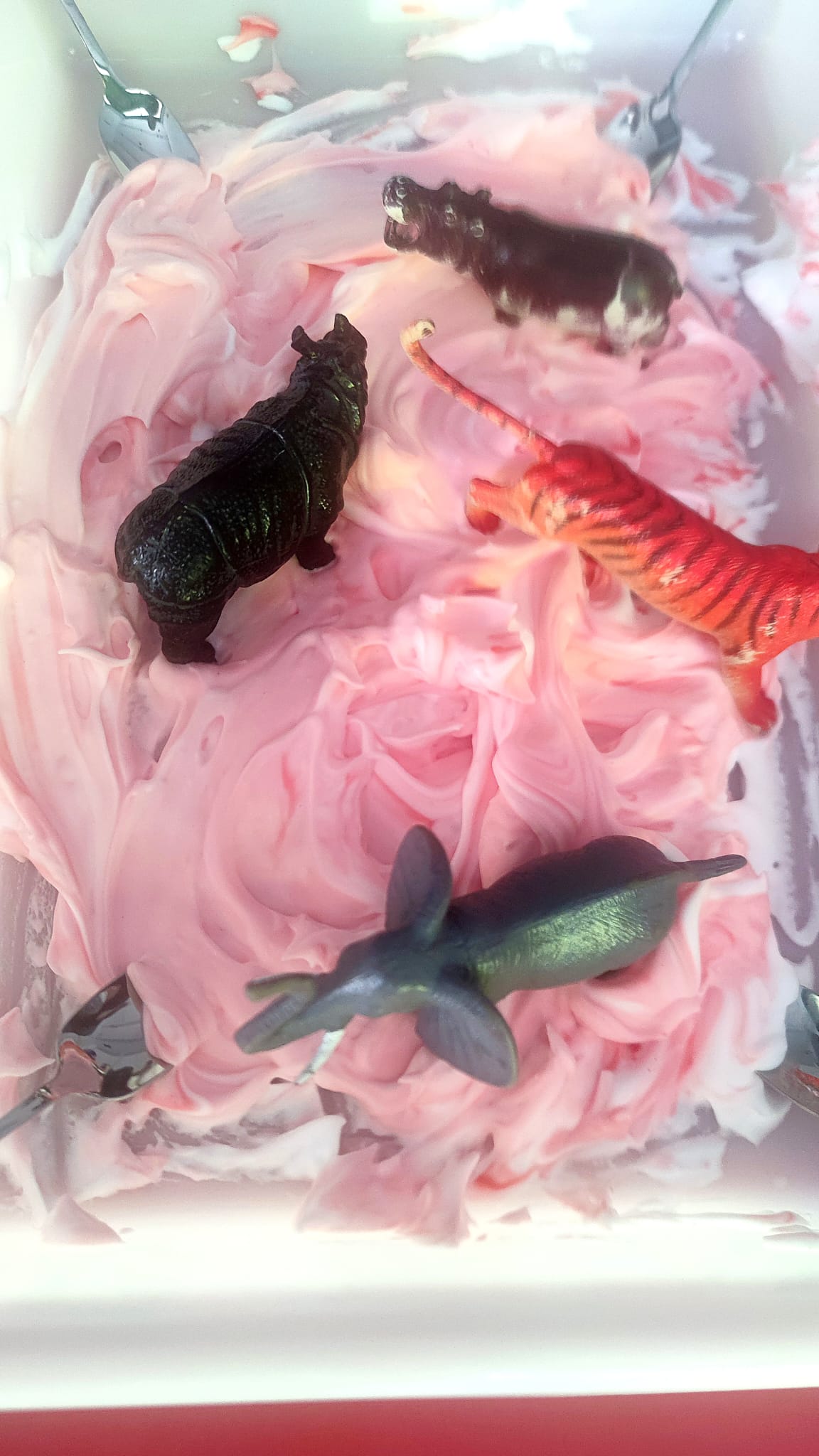 estimulacion-sensorial-textura-espuma-animales